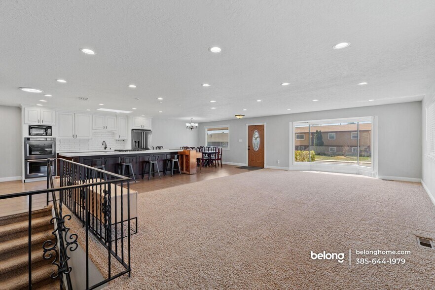 Building Photo - 428 N 200 E