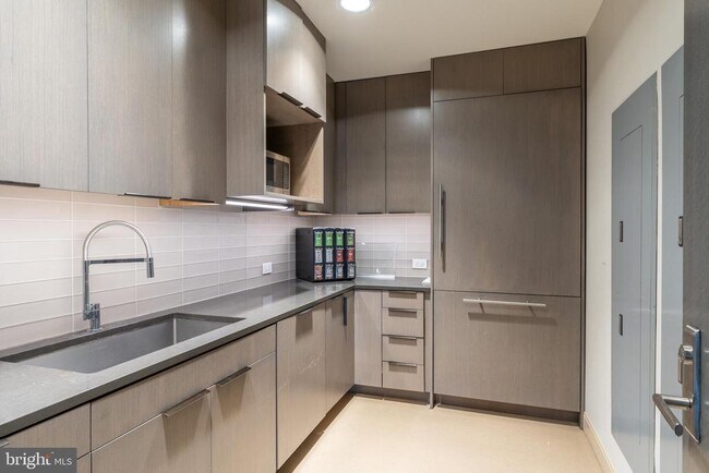 Building Photo - 2501 M St NW