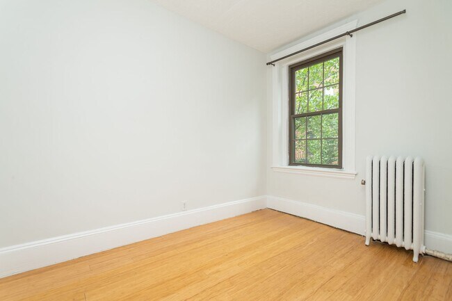 Building Photo - Awesome one bed in Beacon Hill