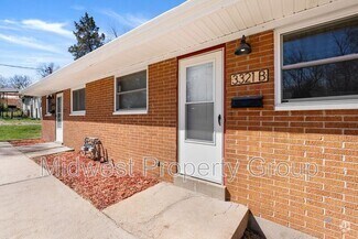 Building Photo - 3321 W Milton Ave