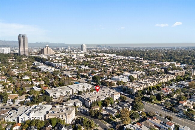 Building Photo - 2175 S Beverly Glen Blvd