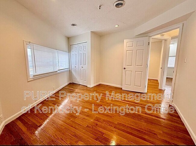 Building Photo - 430 Mt Tabor Rd