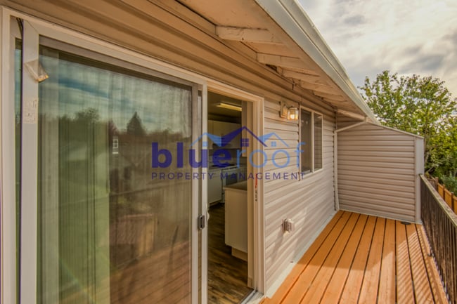 Building Photo - 615 N Elliott Rd