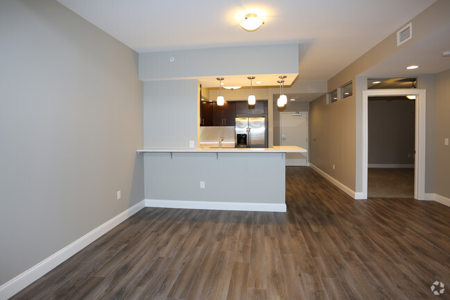 Dining Area - 770 Elmwood Apartments