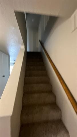 Building Photo - 114 Meadow View Dr