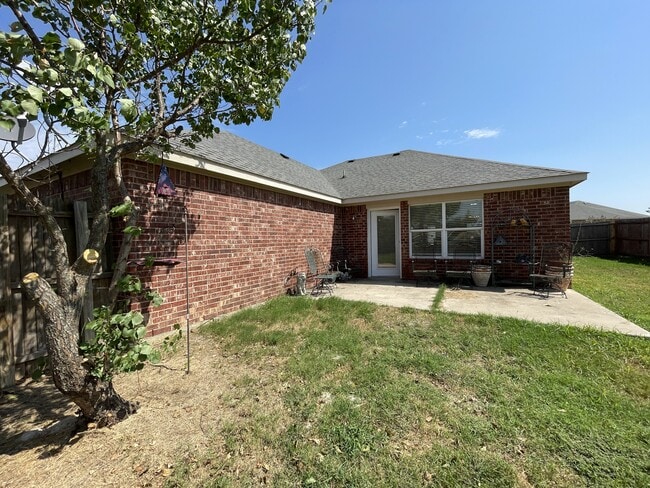 Building Photo - 4811 Mill Creek Dr