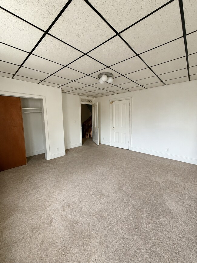 Building Photo - 217 W Water St