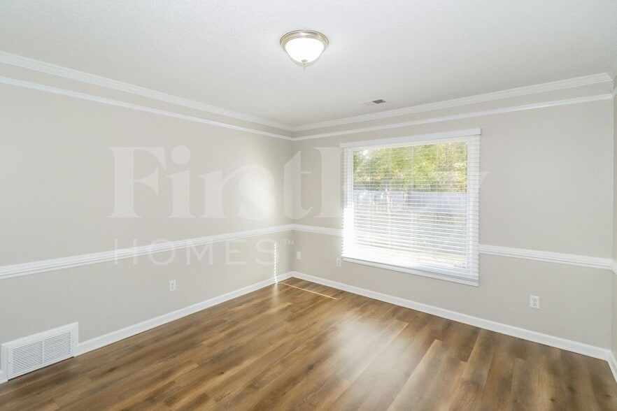 Building Photo - 8827 Dewberry Ln