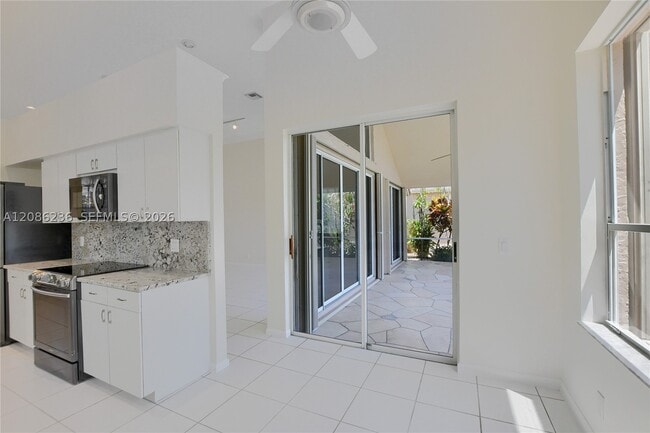 Building Photo - 11622 Creekside Dr