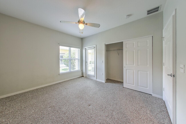Building Photo - 1868 S Dovetail Dr