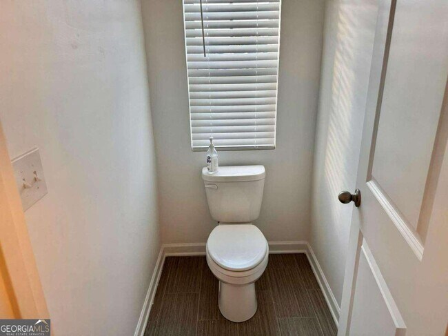 Building Photo - 1106 Lossie Ln