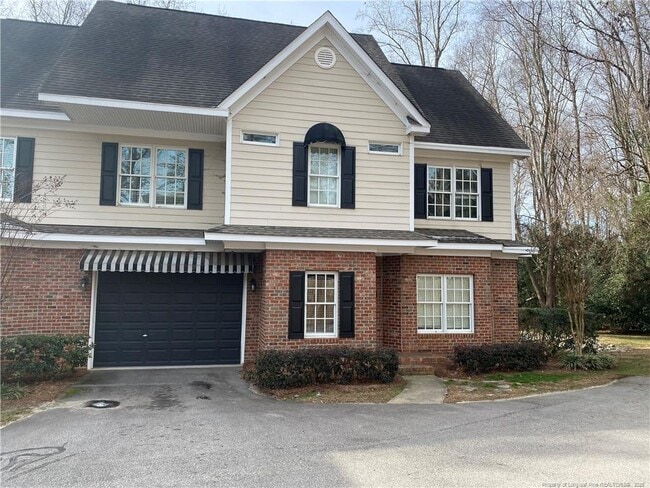 Building Photo - 320 Glenburney Dr