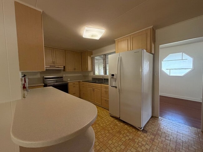 Building Photo - OP132