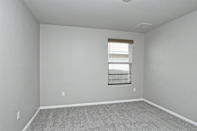 Building Photo - 201 Red Matador Ln