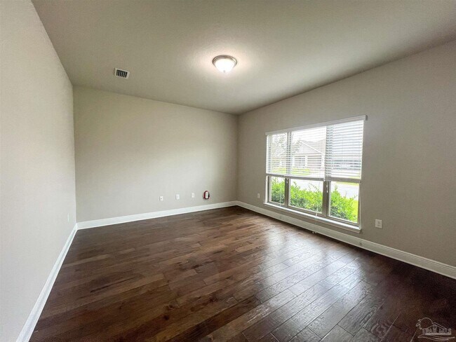 Building Photo - 9379 Pebble Stone Dr