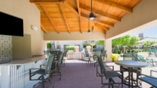 Building Photo - 3636 E Inverness Ave