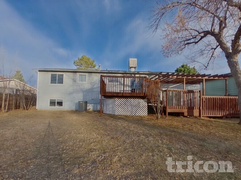 Building Photo - 3057 S Mobile Way