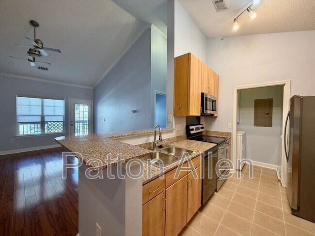 Building Photo - 1000 Olde Eastwood Village Blvd