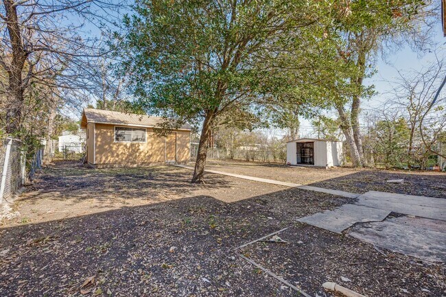 Building Photo - WILSHIRE VILLAGE 2-BEDROOM
