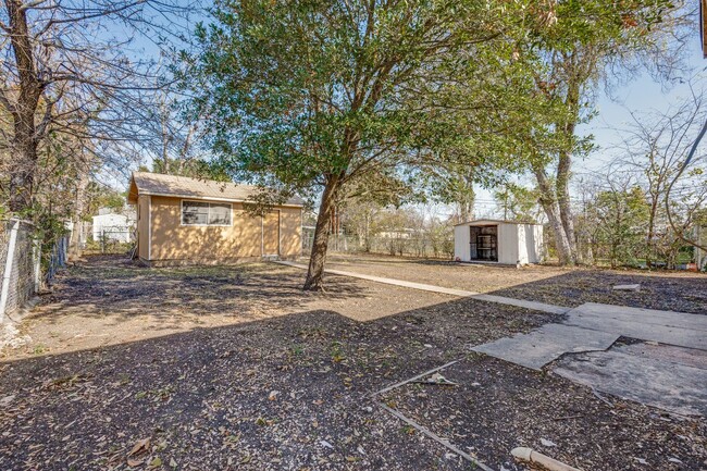 Building Photo - WILSHIRE VILLAGE 3-BEDROOM