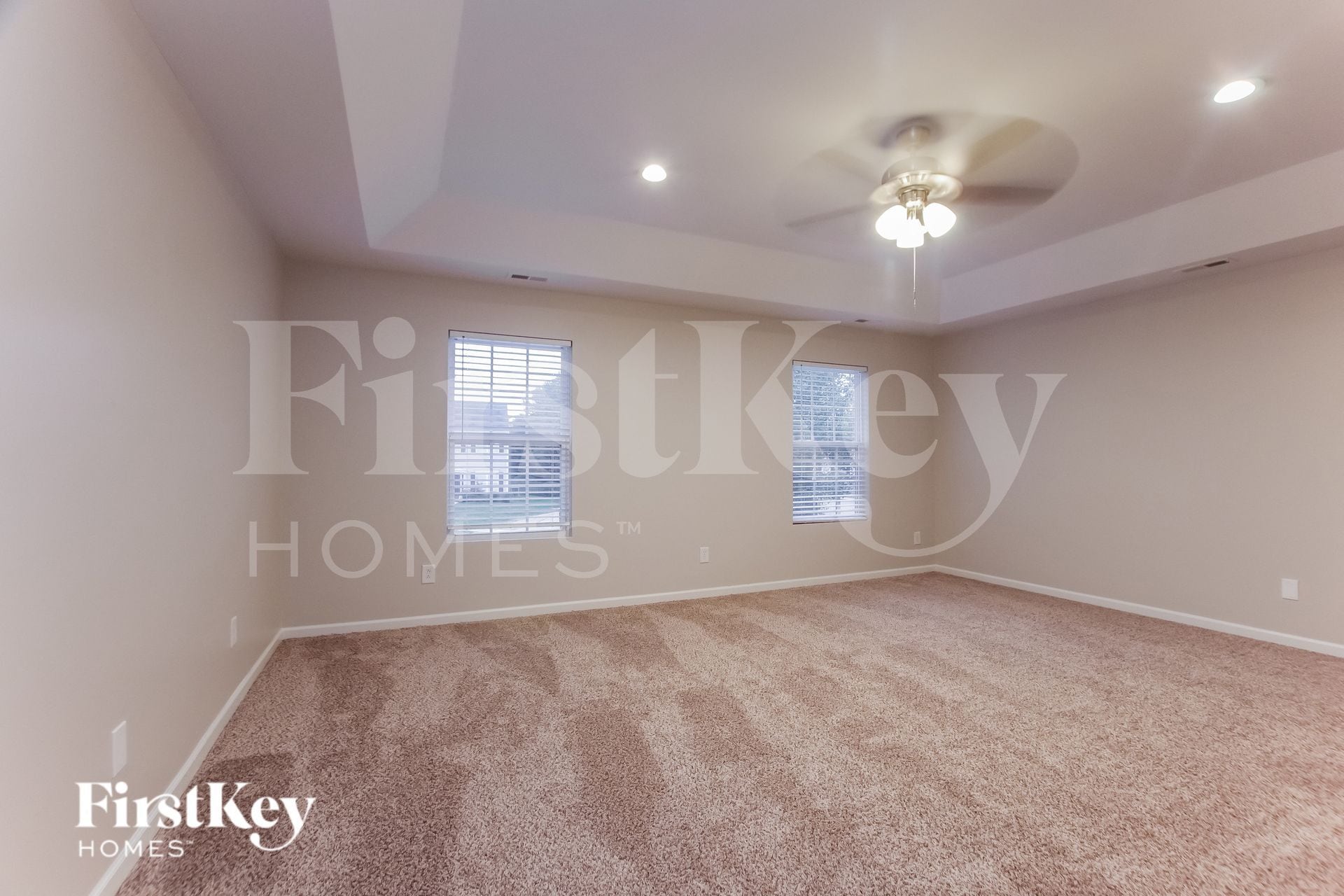 Building Photo - 2336 Equestrian Dr