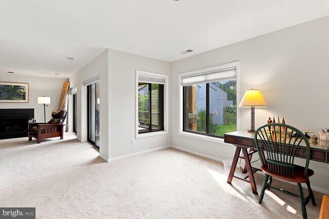 Building Photo - 6 Spa Creek Landing
