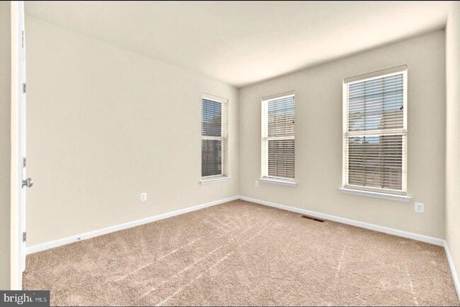 Building Photo - 1627 Field Sparrow Ter NE