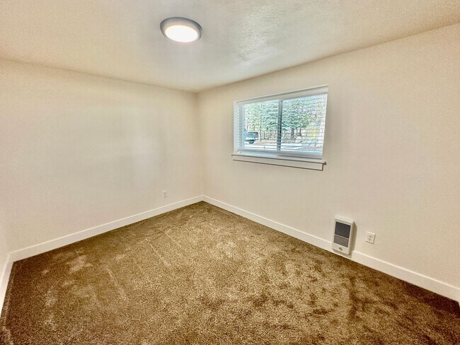 Building Photo - Suncrest Rental