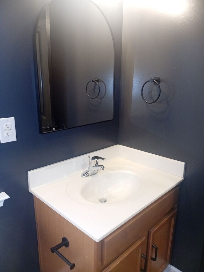 Building Photo - Spring Lake