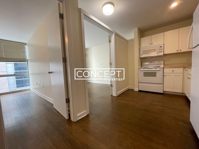 Building Photo - 40 Boylston St