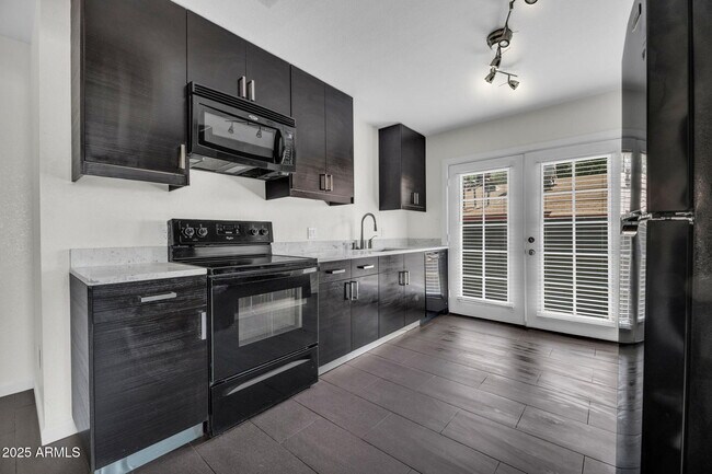 Building Photo - 3034 N 35th St