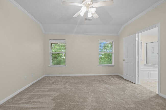 Building Photo - 142 W Burberry Cir