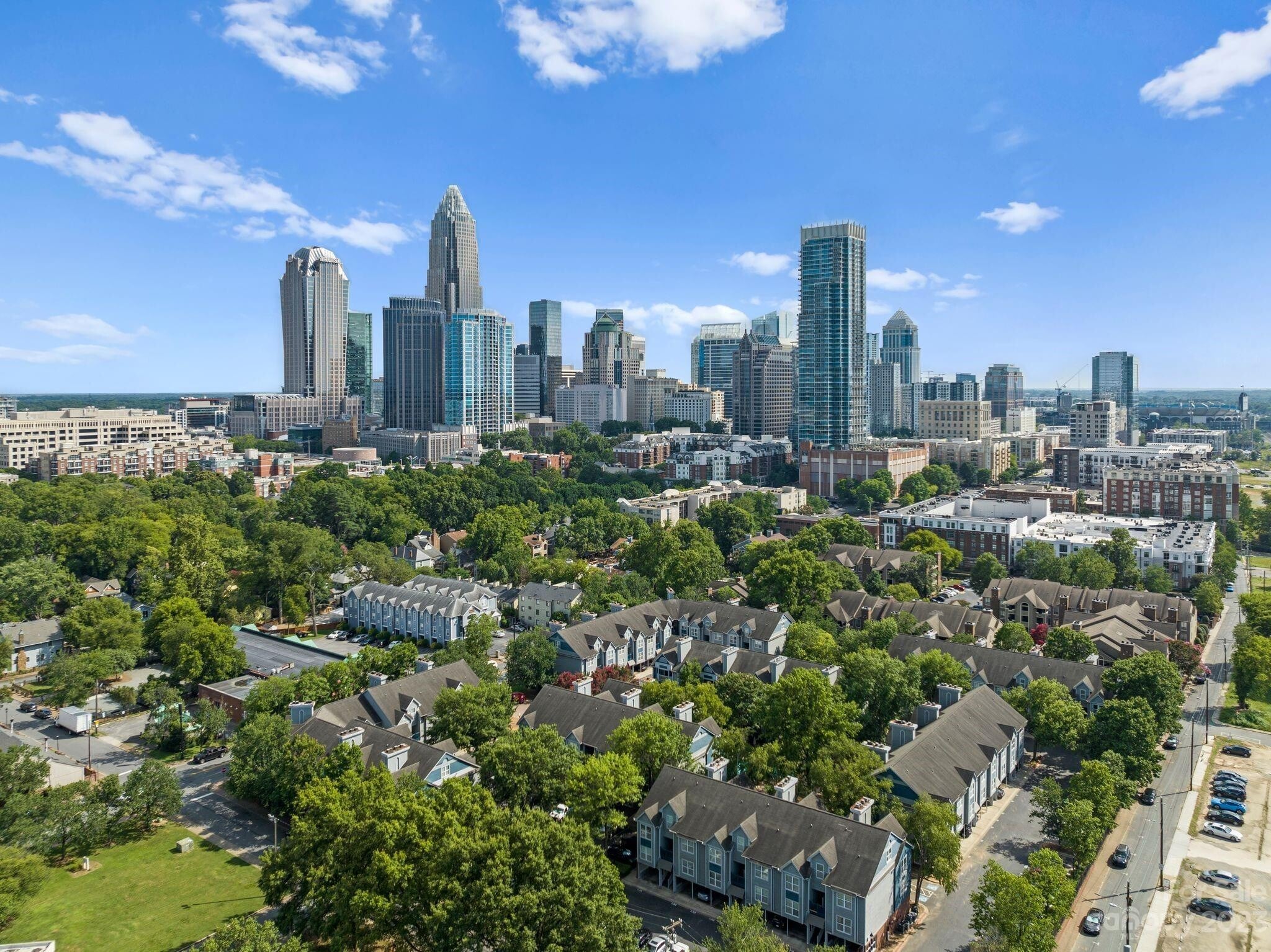 Building Photo - 513 N Graham St