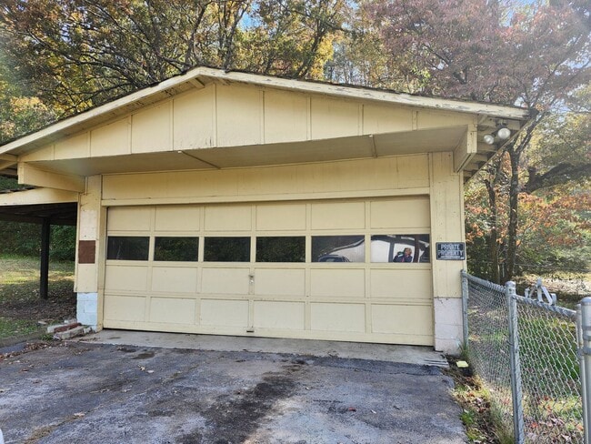 Building Photo - Wonderful 2 Bedroom 1 Bath home in Hixson, TN