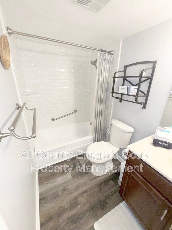 Building Photo - 3755 Scenic Hwy 98