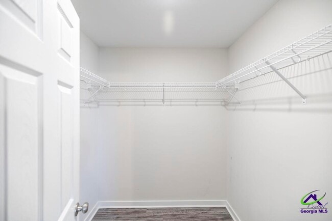 Building Photo - 101 Shasta Dr