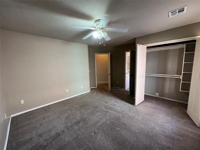 Building Photo - 16505 Moorgate Ln
