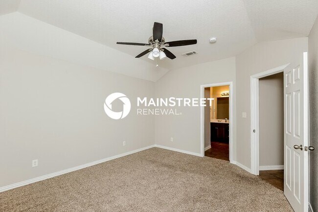 Building Photo - 3 Bedroom Pet-Friendly Home in Fort Worth,...