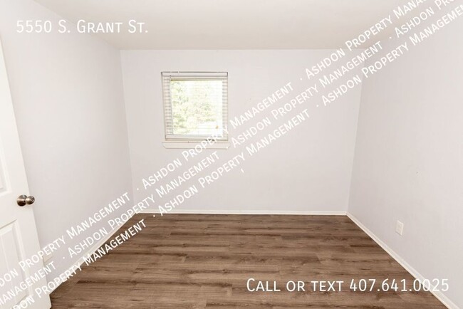 Building Photo - 2 Bed 1 Bath Remodeled Unit with FREE 43''...