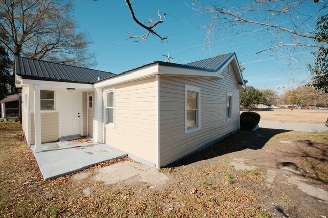 Building Photo - 4313 Wallace St