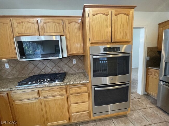 Building Photo - 2253 Pine Forest Ct