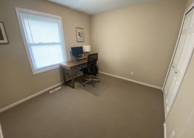 Building Photo - 3600 Trenton Ln N