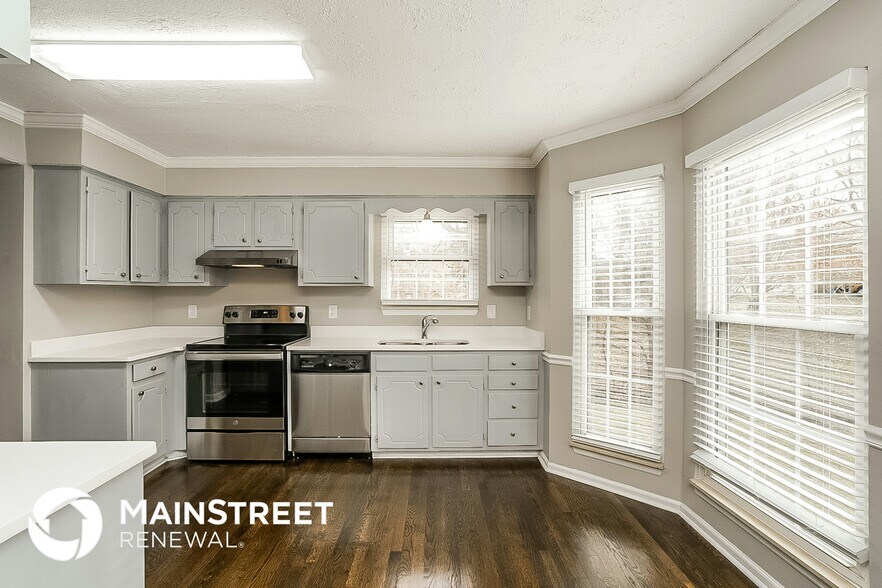 Building Photo - 1110 Cedarhill Ct