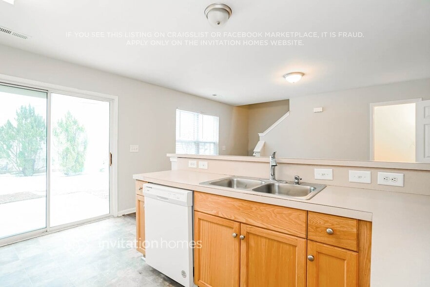 Building Photo - 1304 Red Tallen Ct