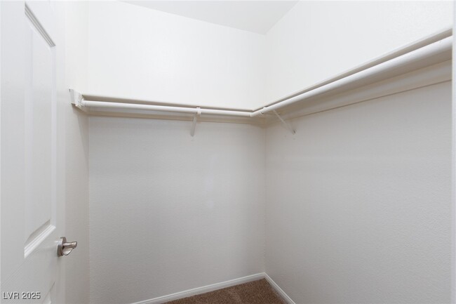 Building Photo - 7300 W Pirates Cove Rd