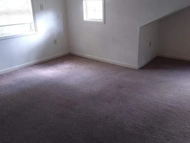 Building Photo - 815 Buena Vista Dr