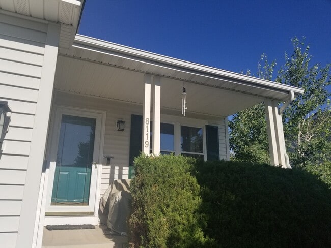 Building Photo - 8119 Maple Dr