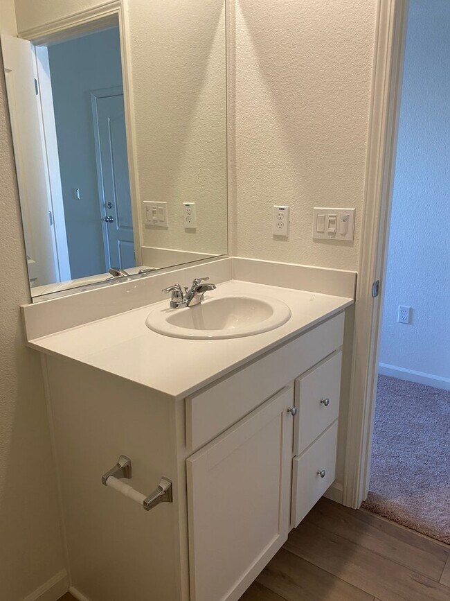Building Photo - Brand New Home!