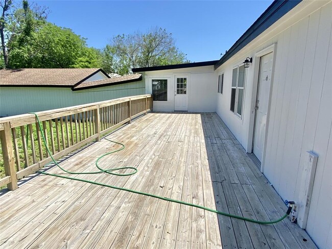 Building Photo - 2740 Citation Dr