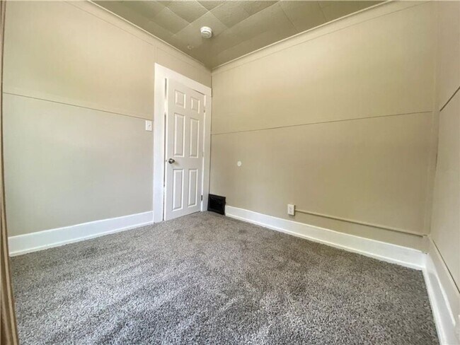 Building Photo - Affordable 3 Bedroom 1 Bath Home